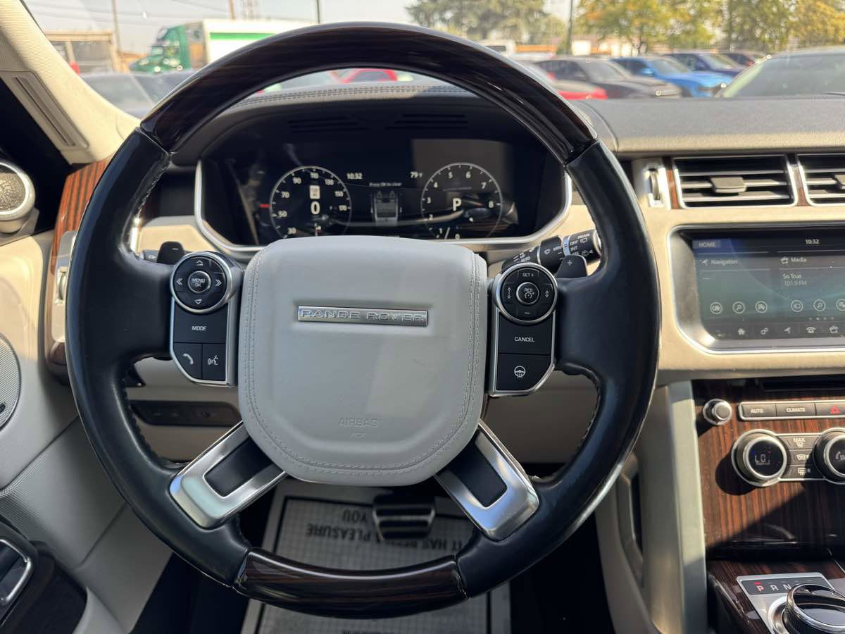Used 2017 Land Rover Range Rover Supercharged image 12