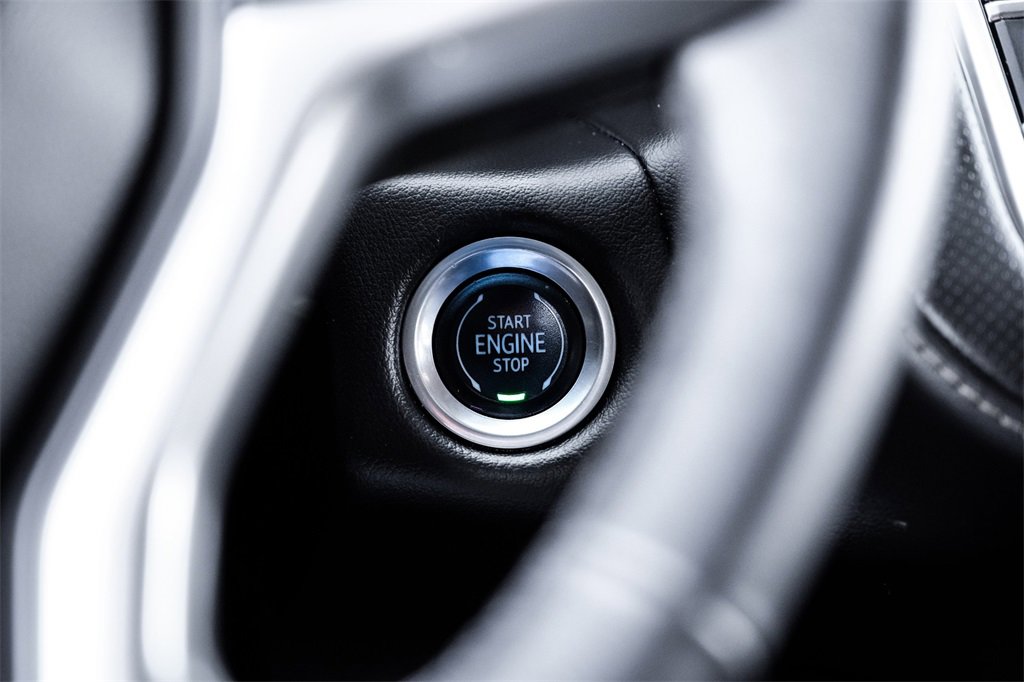 Used 2022 Chevrolet Suburban Premier image 17