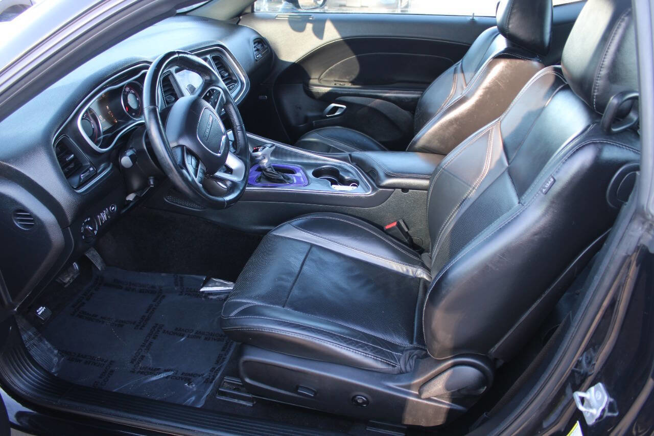 Used 2018 Dodge Challenger GT w/ Driver Convenience Group image 10