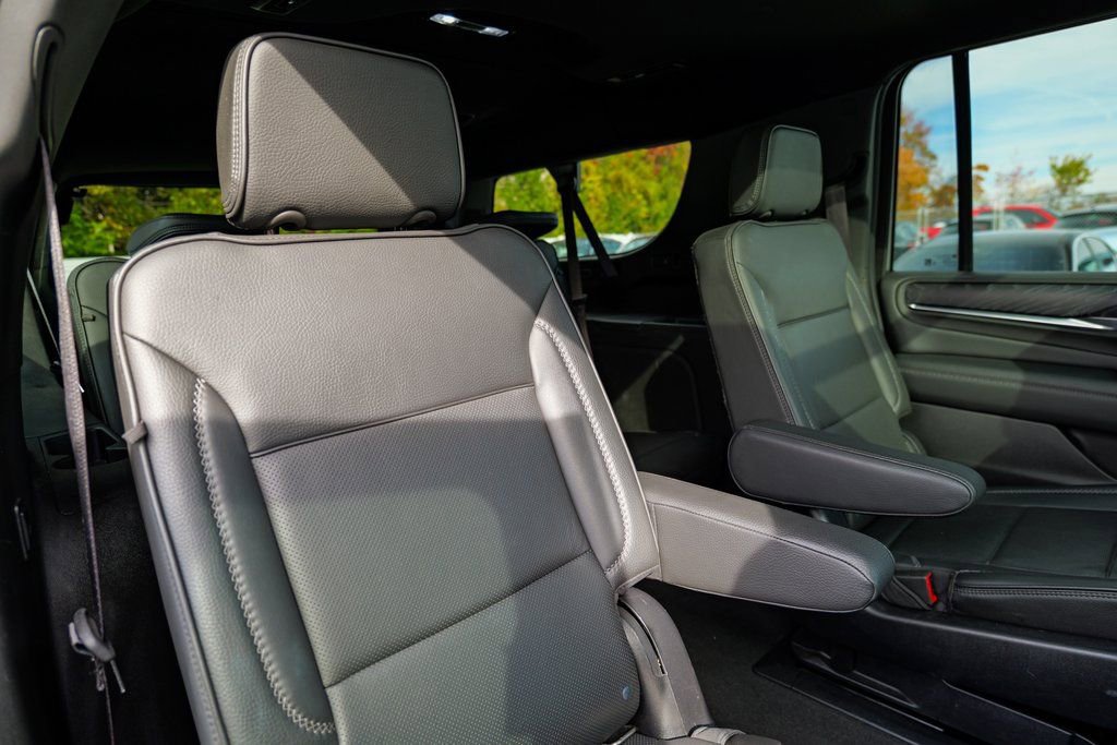 Used 2022 GMC Yukon XL Denali image 33