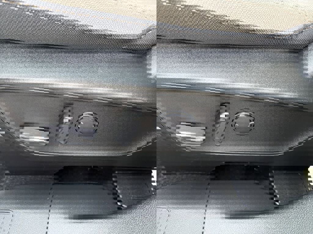 Used 2022 Ford Escape SE image 15