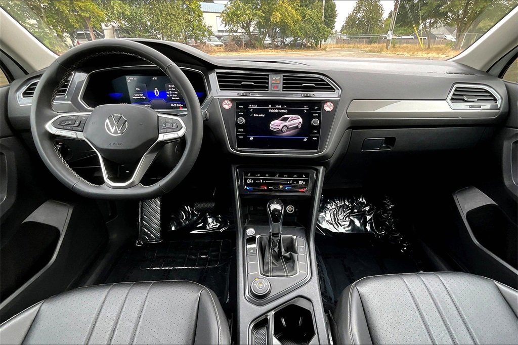 Used 2022 Volkswagen Tiguan SE image 15