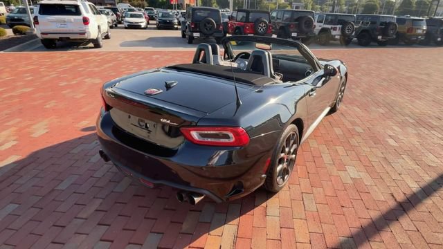 Used 2020 FIAT 124 Spider Abarth w/ Convenience Group RWD image 9
