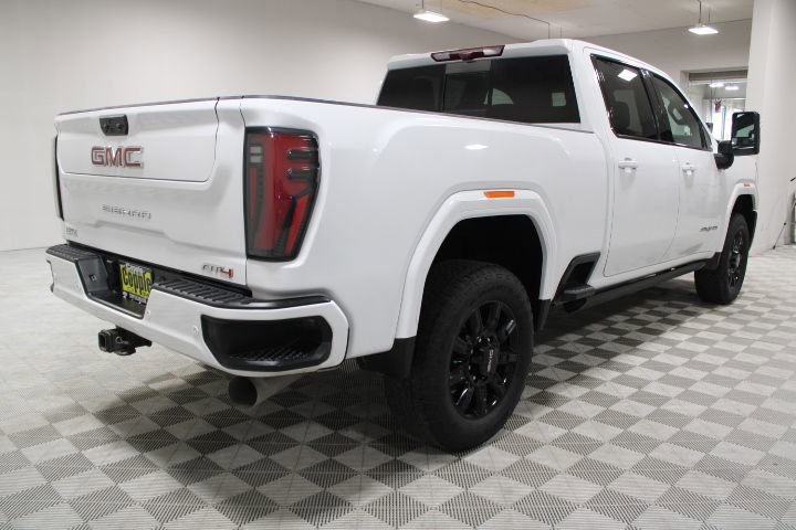 Used 2024 GMC Sierra 2500 AT4 w/ AT4 Premium Plus Package image 11