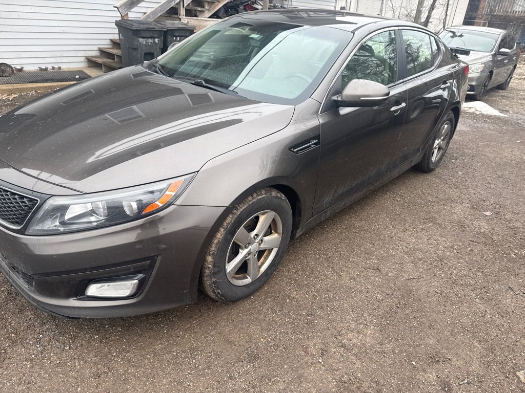 Used 2015 Kia Optima LX image 2