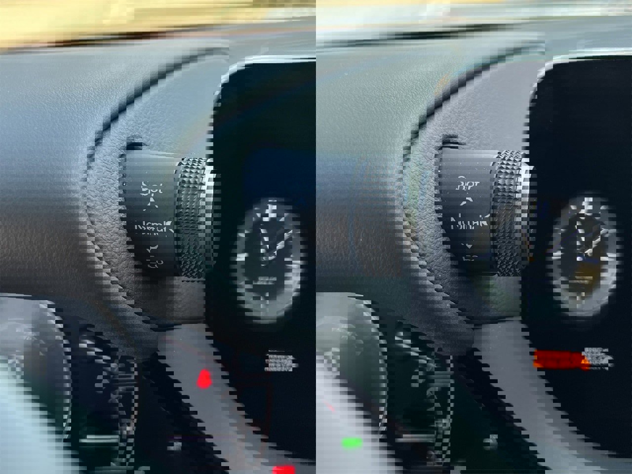 Used 2023 Lexus ES 300h w/ Premium Package image 14