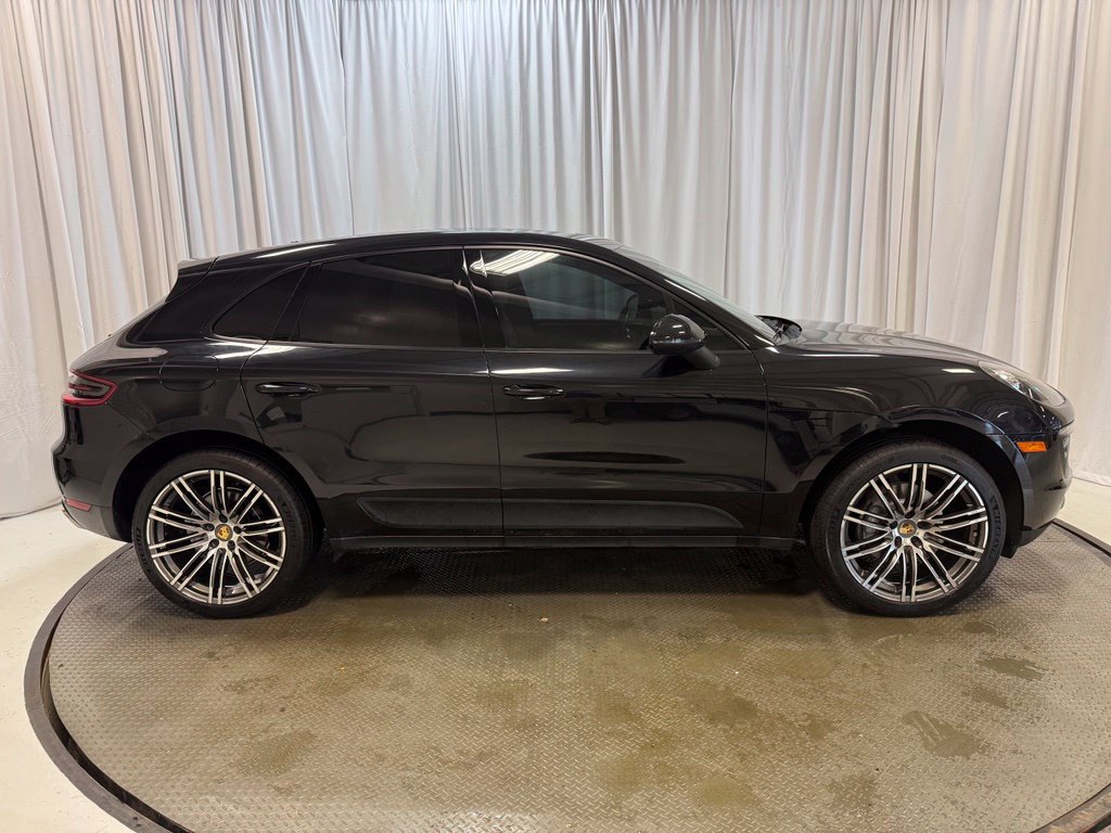 Certified 2017 Porsche Macan AWD/4WD image 25