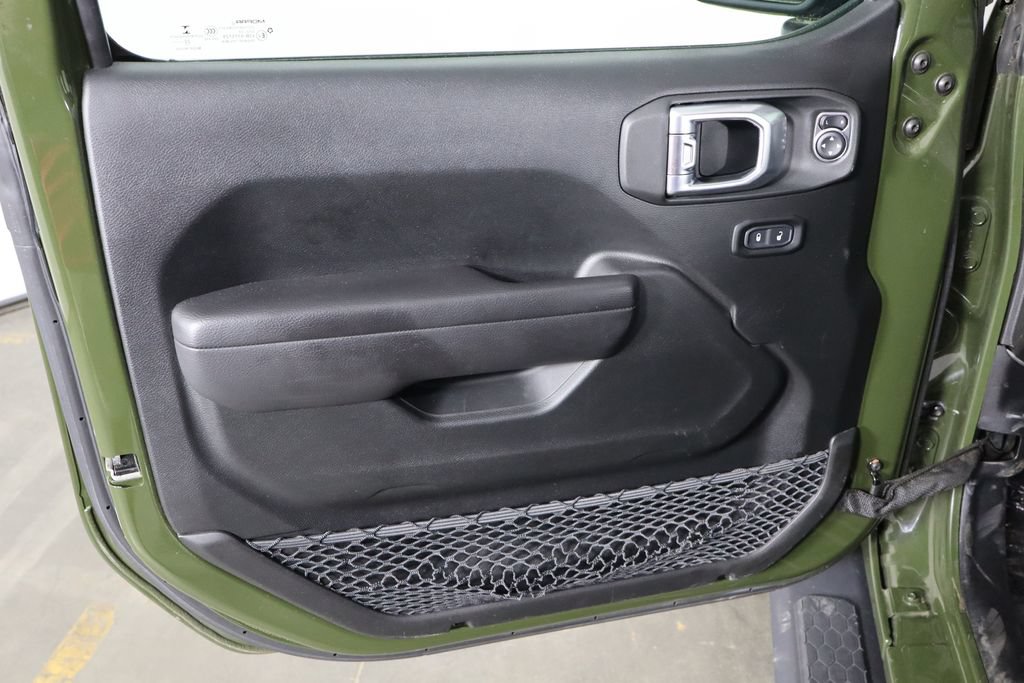 Used 2022 Jeep Wrangler Sport AWD/4WD image 19