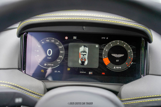 Used 2025 Aston Martin DB12 Coupe RWD image 21