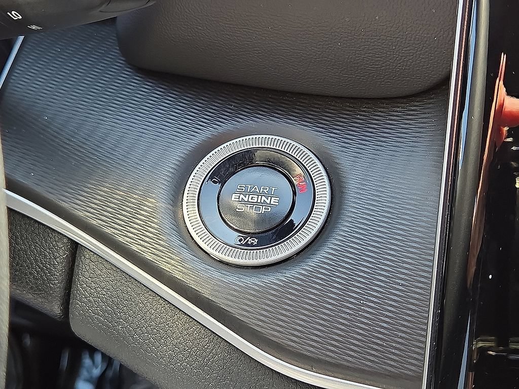 Used 2025 Jeep Grand Cherokee Altitude AWD/4WD image 31