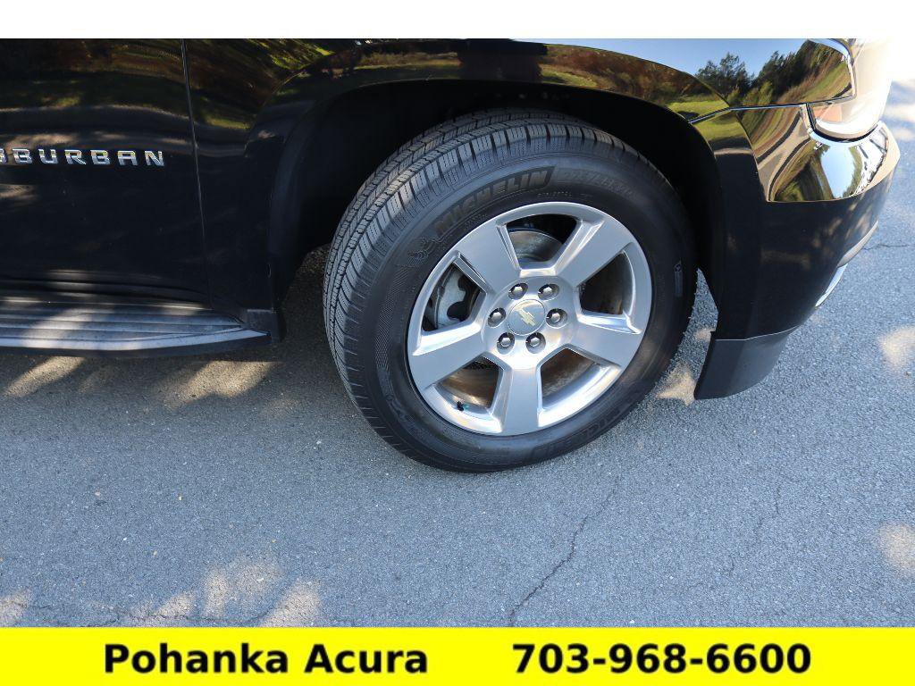 Used 2018 Chevrolet Suburban LT w/ Luxury Package image 35