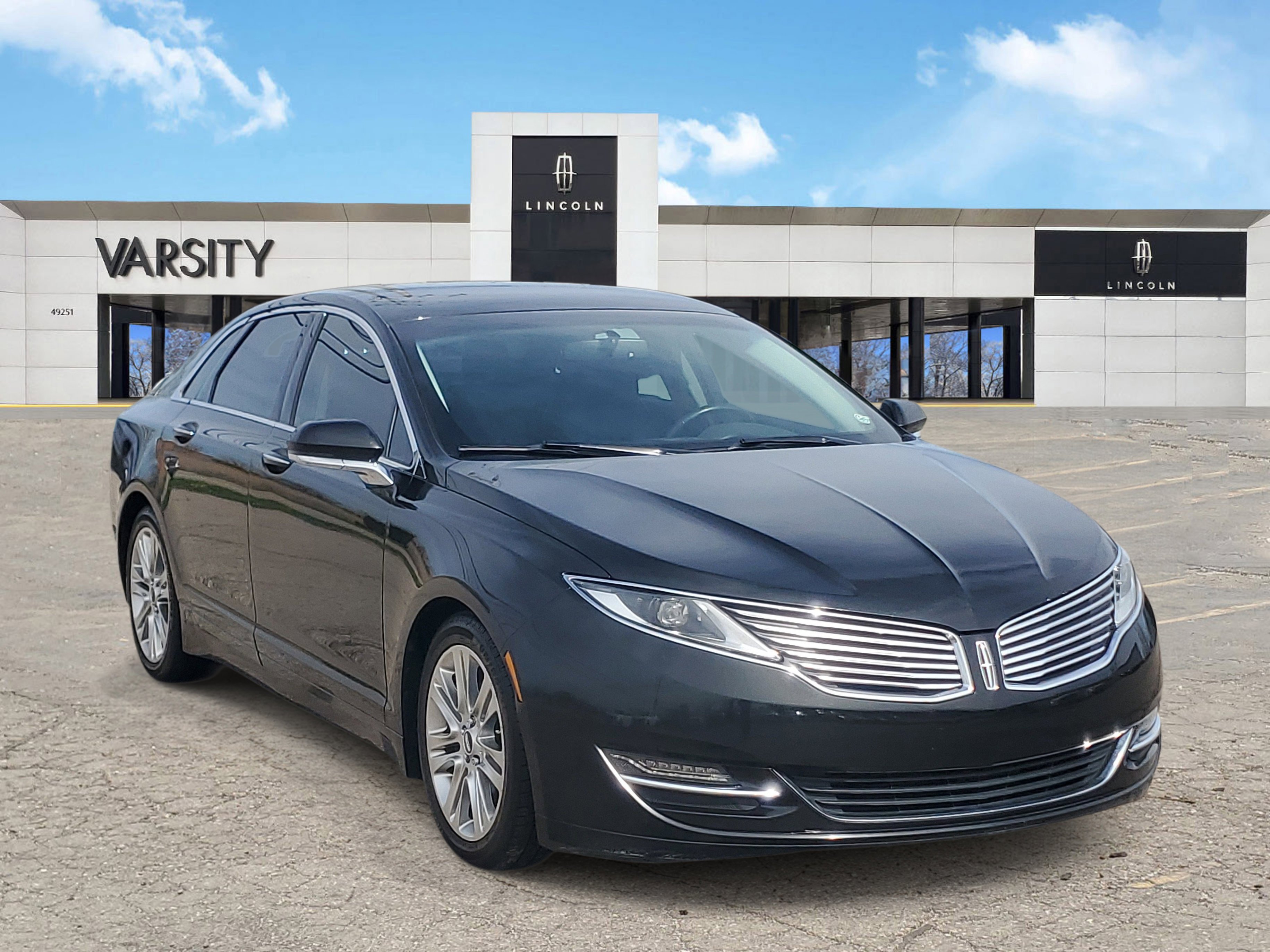 Used 2013 Lincoln MKZ FWD image 1