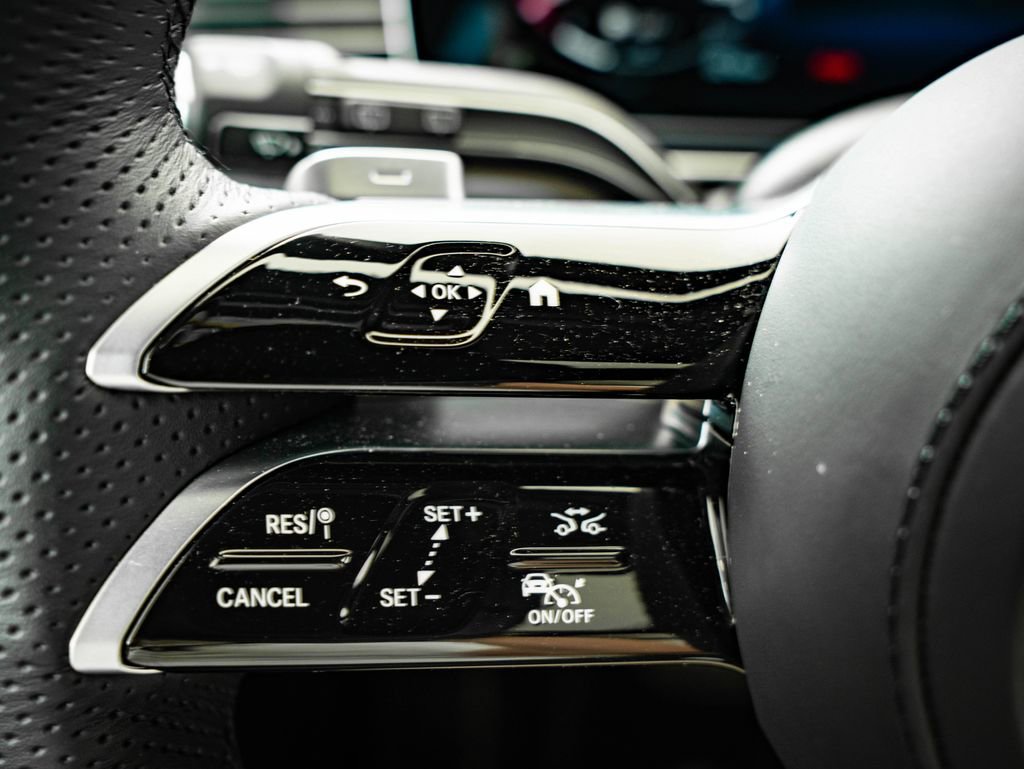 Used 2025 Mercedes-Benz GLS 450 4MATIC image 29