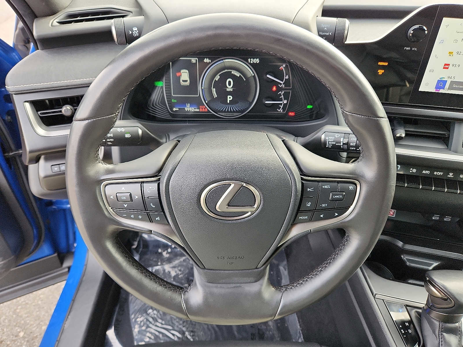 Used 2024 Lexus UX 250h AWD w/ Premium Package image 19