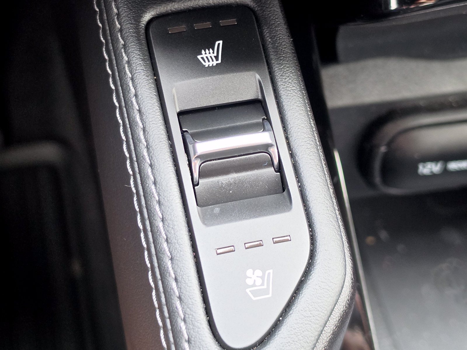Used 2025 Kia Telluride EX X-Line AWD/4WD image 26