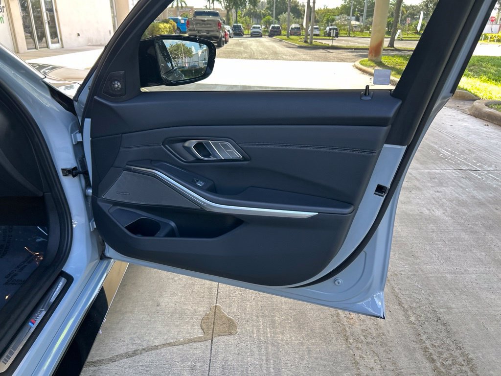 Used 2027 BMW M3 Competition AWD/4WD image 33