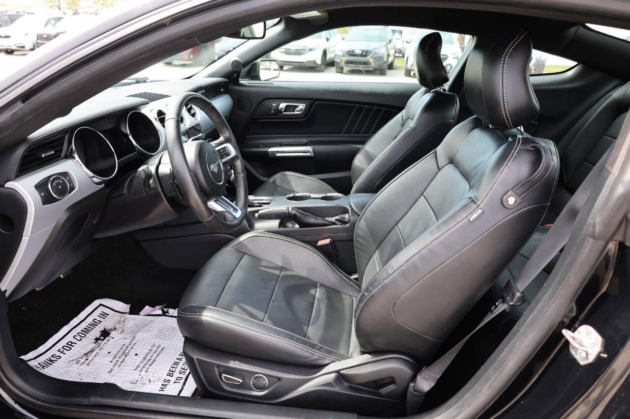 Used 2017 Ford Mustang GT Premium image 15