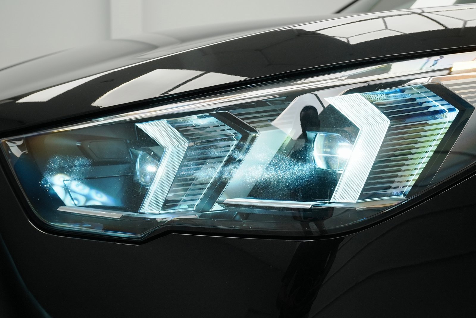 Used 2025 BMW X2 xDrive28i w/ Convenience Package image 45