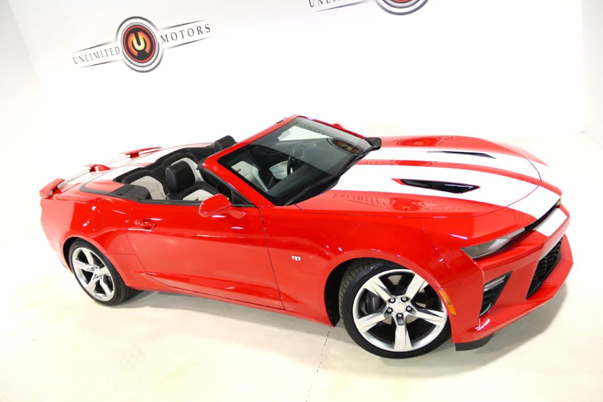 Used 2018 Chevrolet Camaro SS RWD image 80