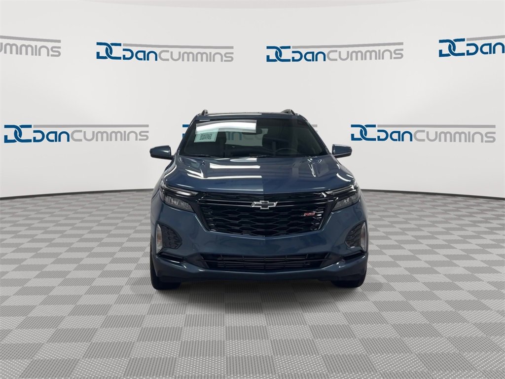 Used 2024 Chevrolet Equinox RS image 3