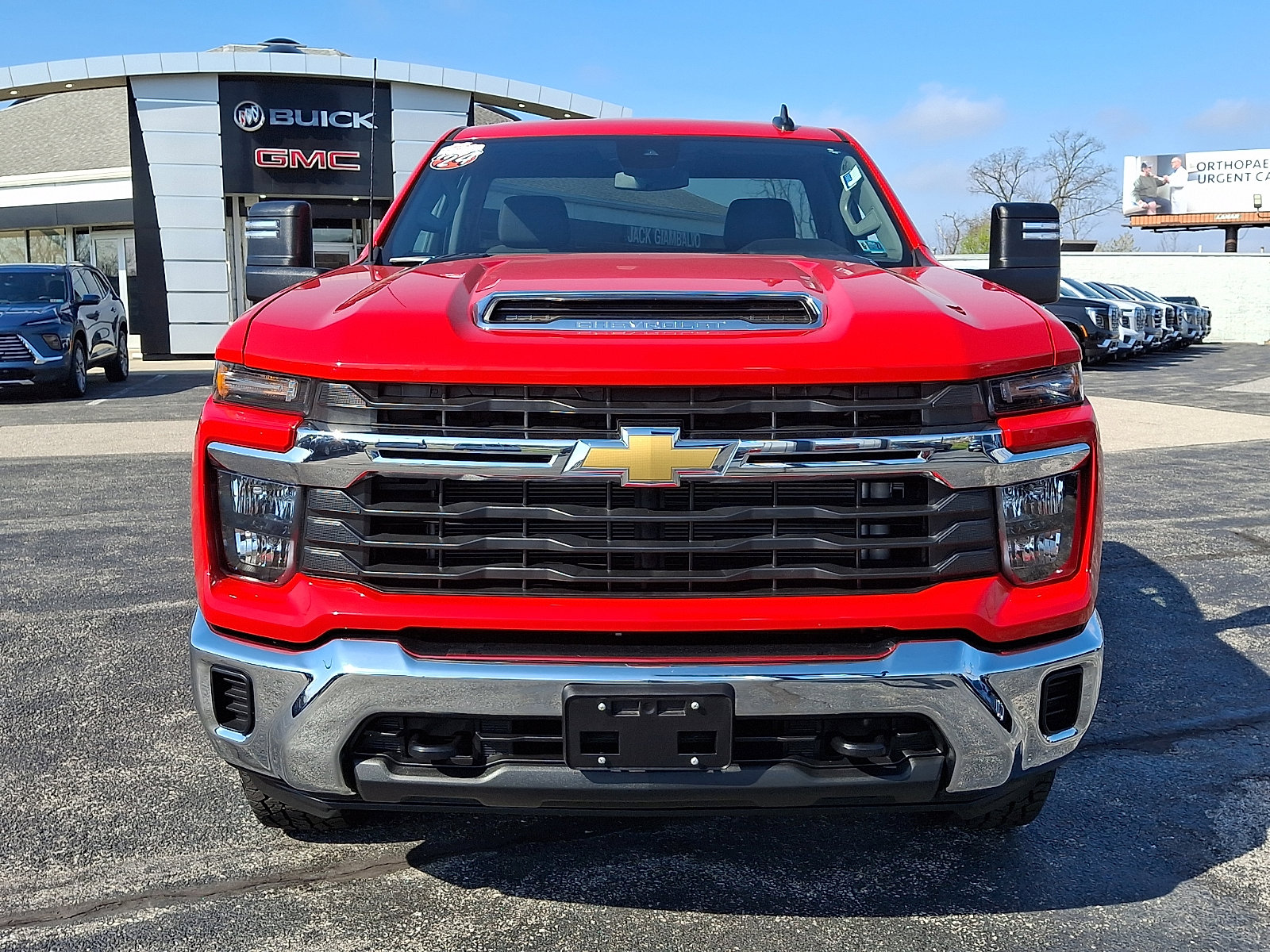 Used 2024 Chevrolet Silverado 2500 LT AWD/4WD image 3