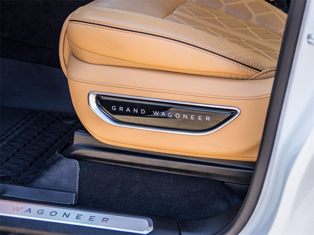 Used 2024 Jeep Grand Wagoneer Series III w/ HD Trailer Tow Package image 30