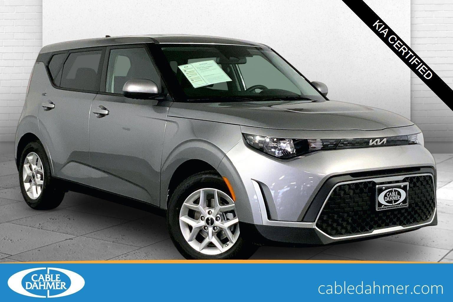 Certified 2025 Kia Soul LX FWD image 1