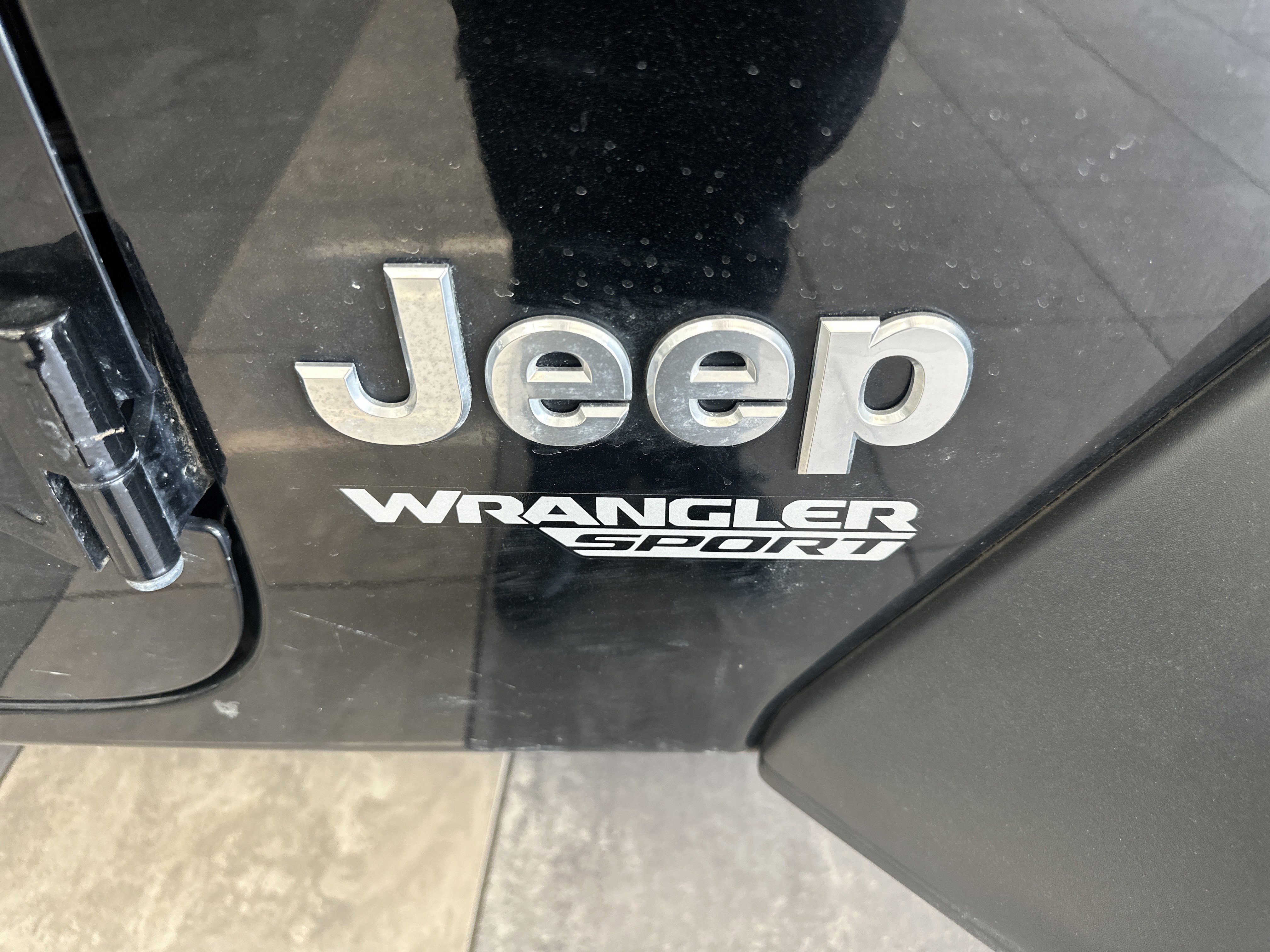 Used 2018 Jeep Wrangler Unlimited Sport image 6
