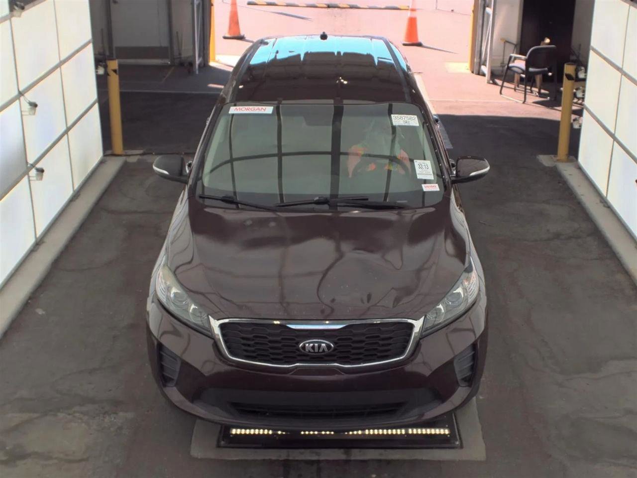 Used 2020 Kia Sorento LX image 2