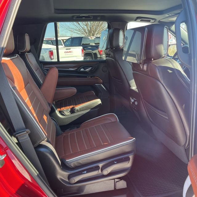 Used 2023 GMC Yukon Denali Ultimate image 11