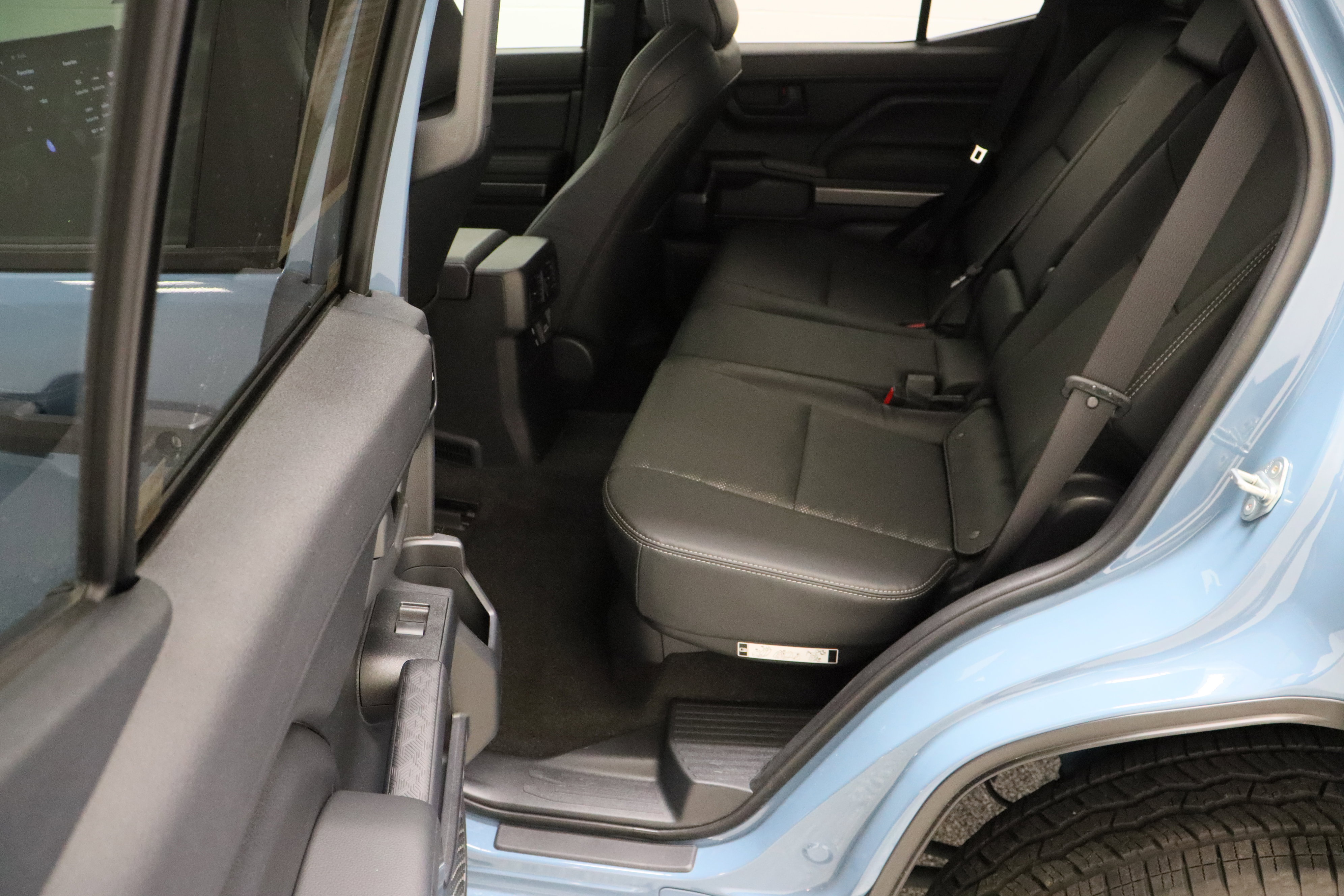 Certified 2025 Toyota 4Runner TRD Off-Road Premium w/ Tow Technology Package image 32