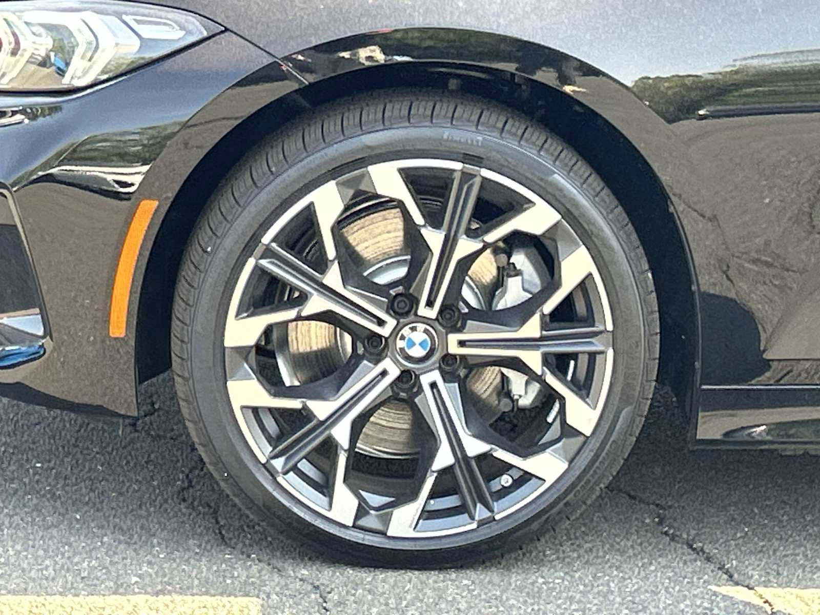 Used 2025 BMW 330i xDrive Sedan w/ Convenience Package image 14