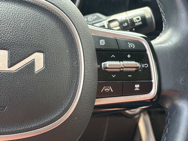 Used 2022 Kia Carnival SX FWD image 30