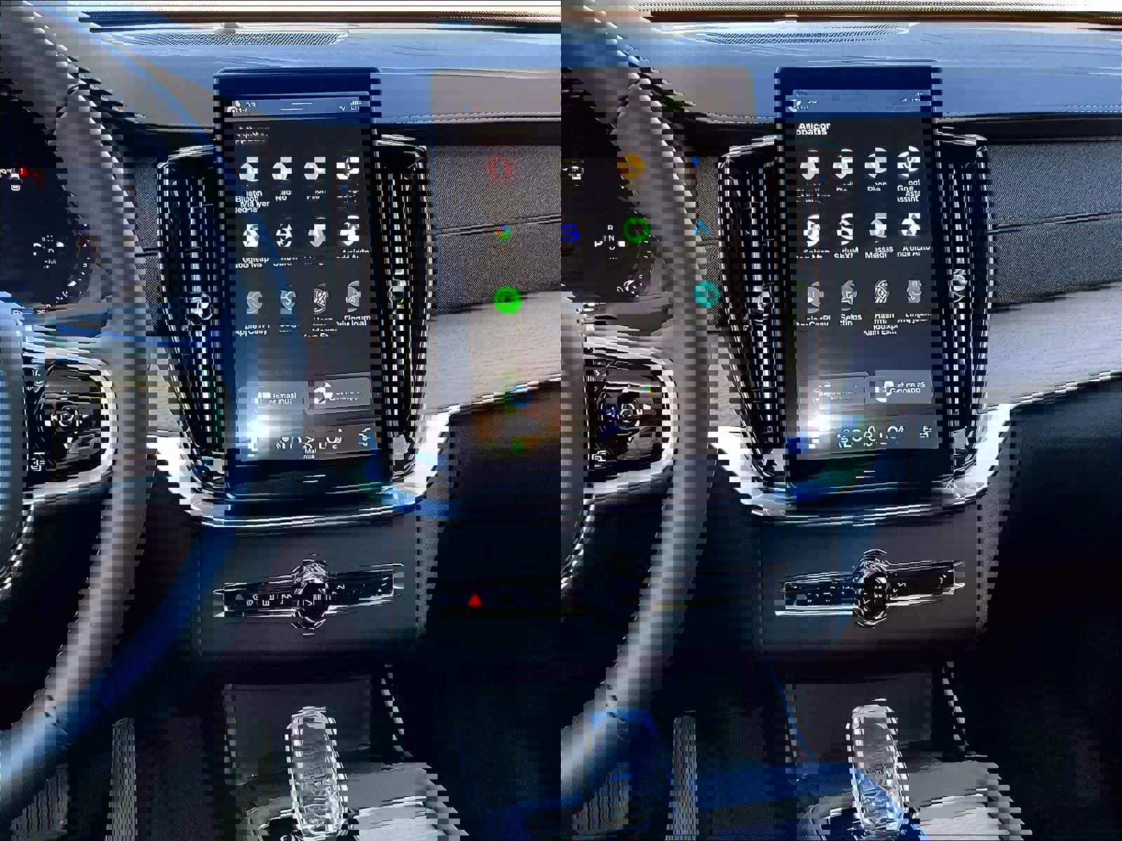 Used 2026 Volvo XC90 B6 Plus w/ Protection Package image 9