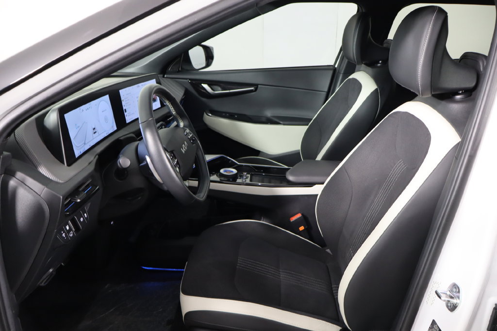 Used 2024 Kia EV6 GT-Line RWD image 14