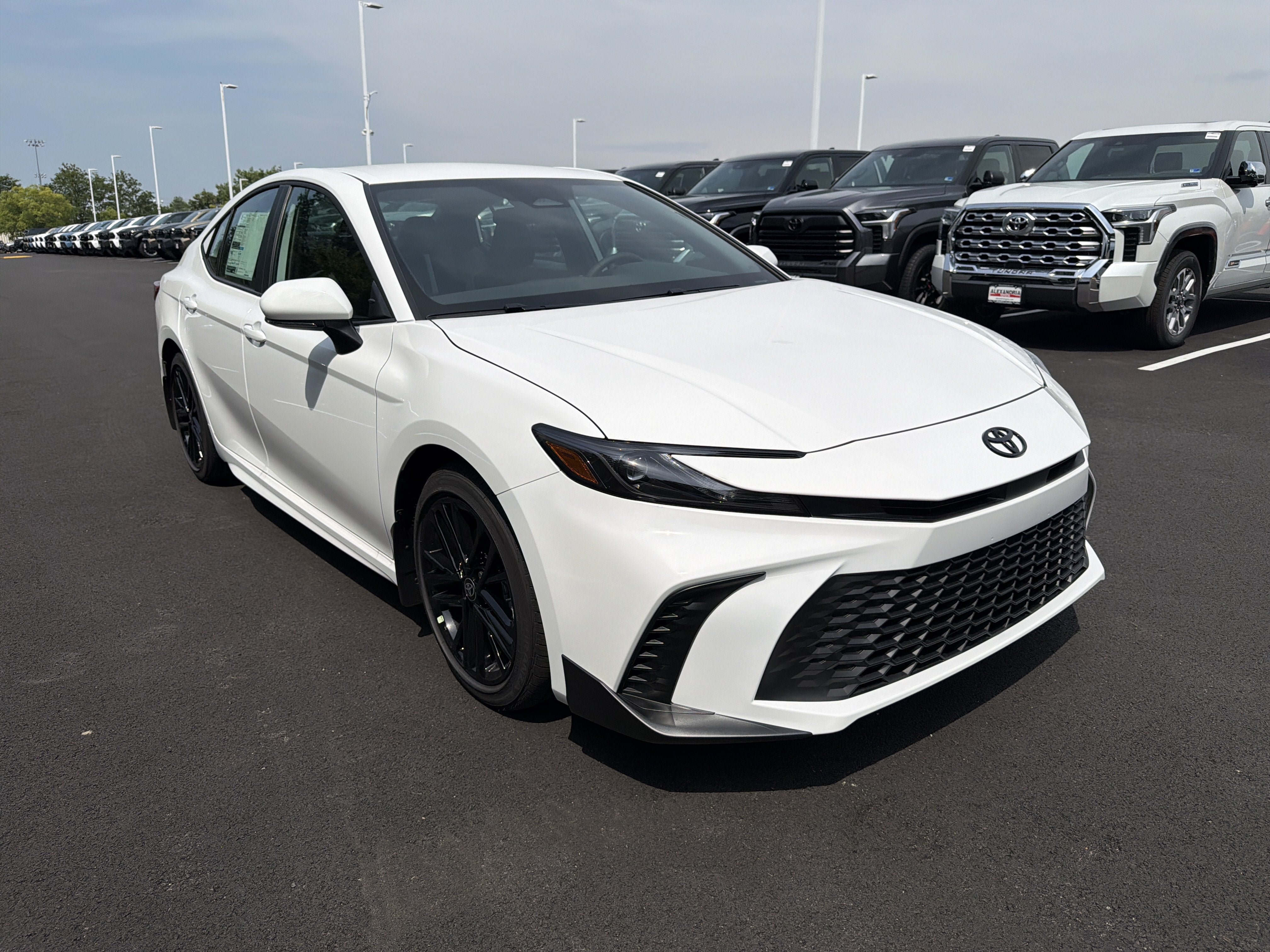 New 2026 Toyota Camry SE FWD image 3