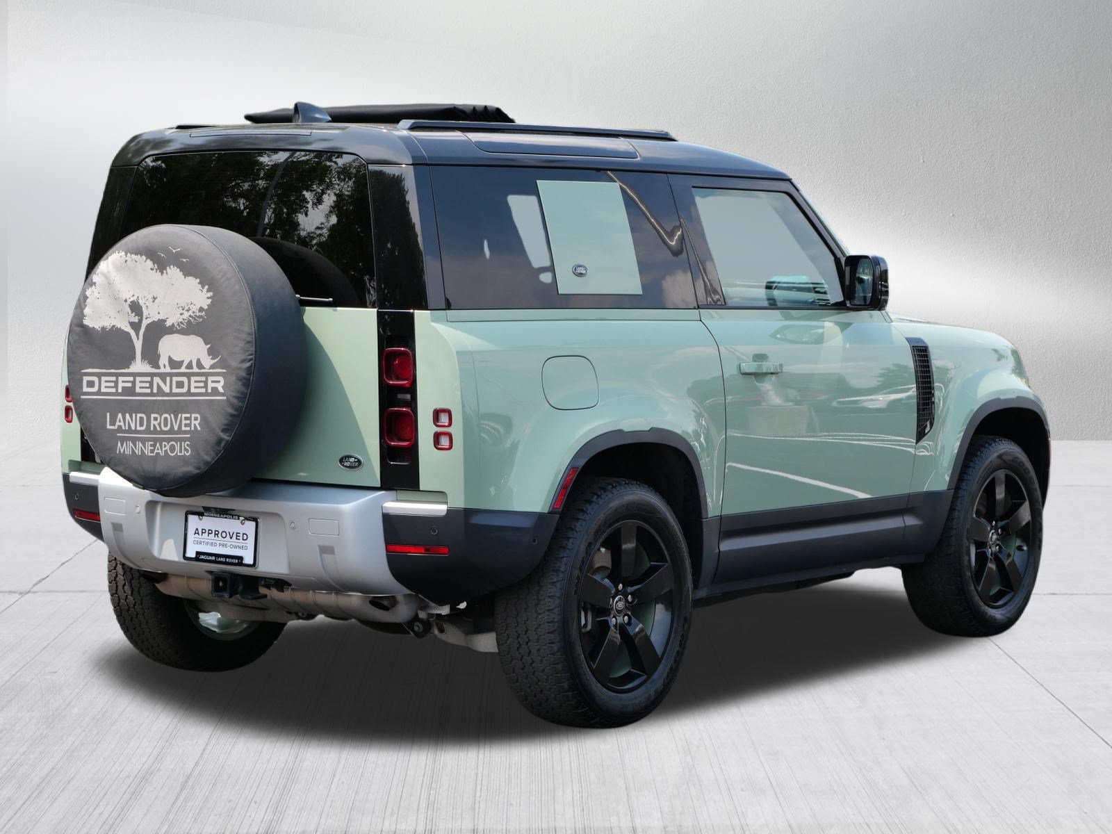 Certified 2023 Land Rover Defender 110 75th Limited Edition AWD/4WD image 5