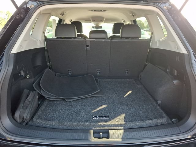 Used 2023 Volkswagen Tiguan SE AWD/4WD image 28