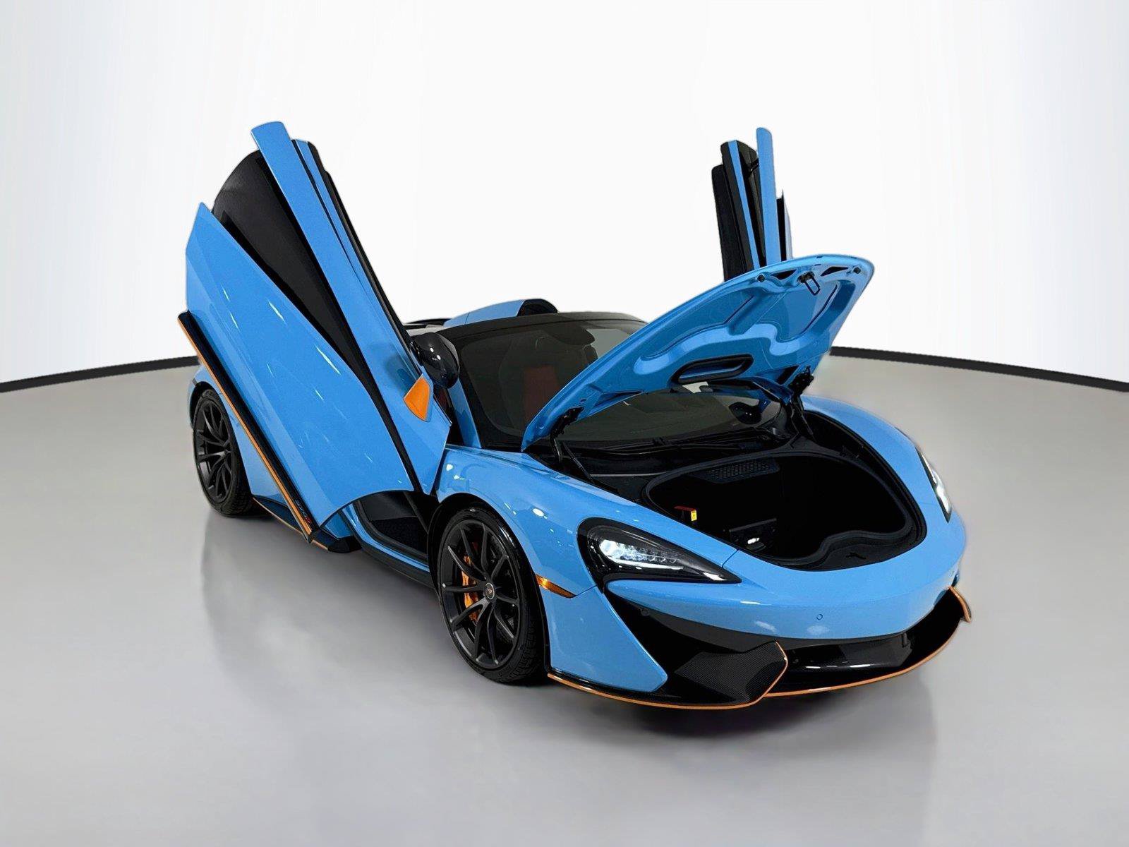 Used 2018 McLaren 570S Spider RWD image 39