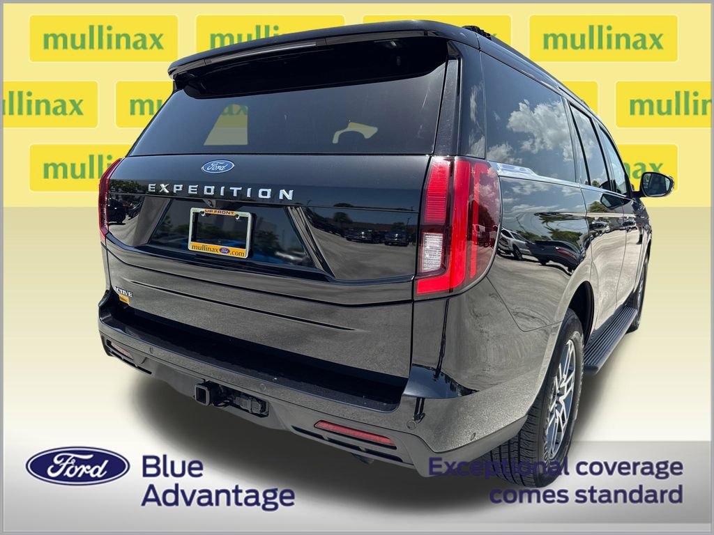 Certified 2025 Ford Expedition Active RWD image 4