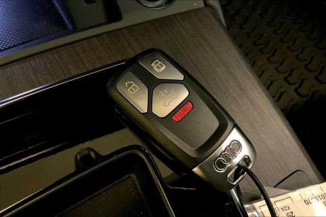 Used 2025 Audi Q5 2.0T Premium Plus w/ Premium Plus Package image 14