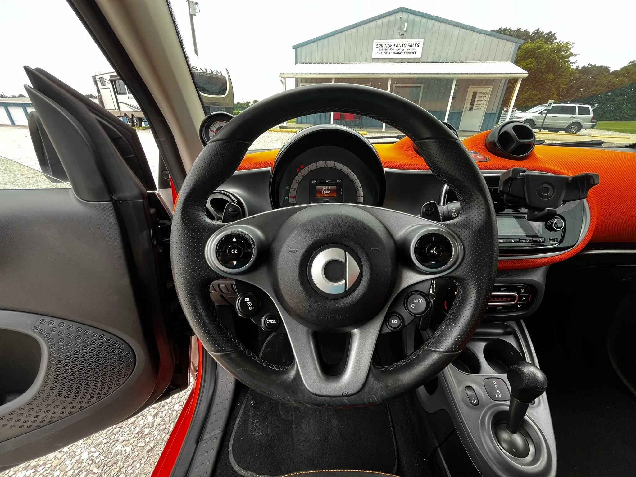 Used 2016 smart fortwo passion RWD image 13