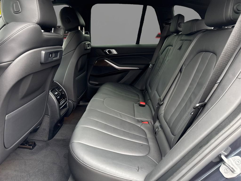 Used 2022 BMW X5 xDrive40i w/ Climate Comfort Package image 10