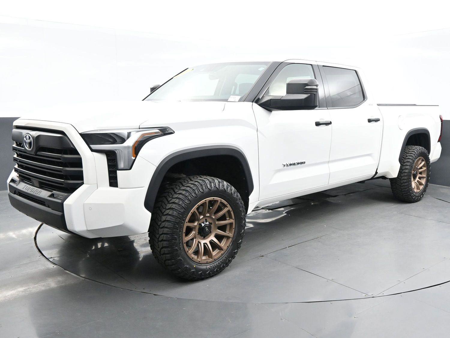 Used 2022 Toyota Tundra SR5 image 3