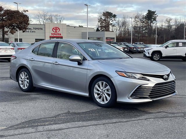 Used 2022 Toyota Camry LE image 7