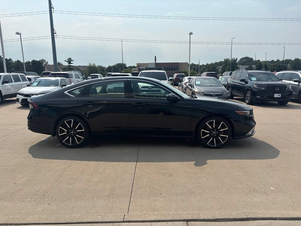 Used 2026 Honda Accord Touring image 4