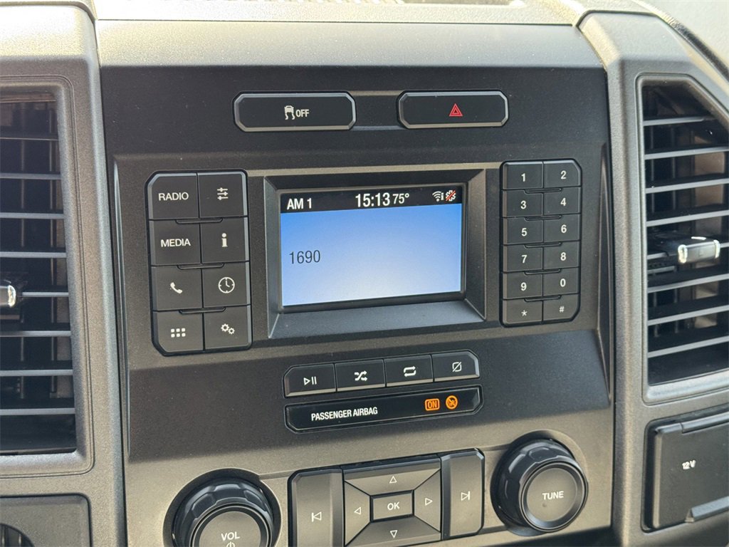 Certified 2022 Ford F250 XL w/ Power Equipment Group image 17