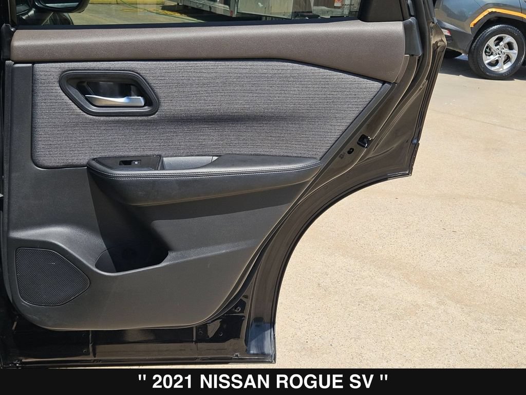 Used 2021 Nissan Rogue SV FWD image 27