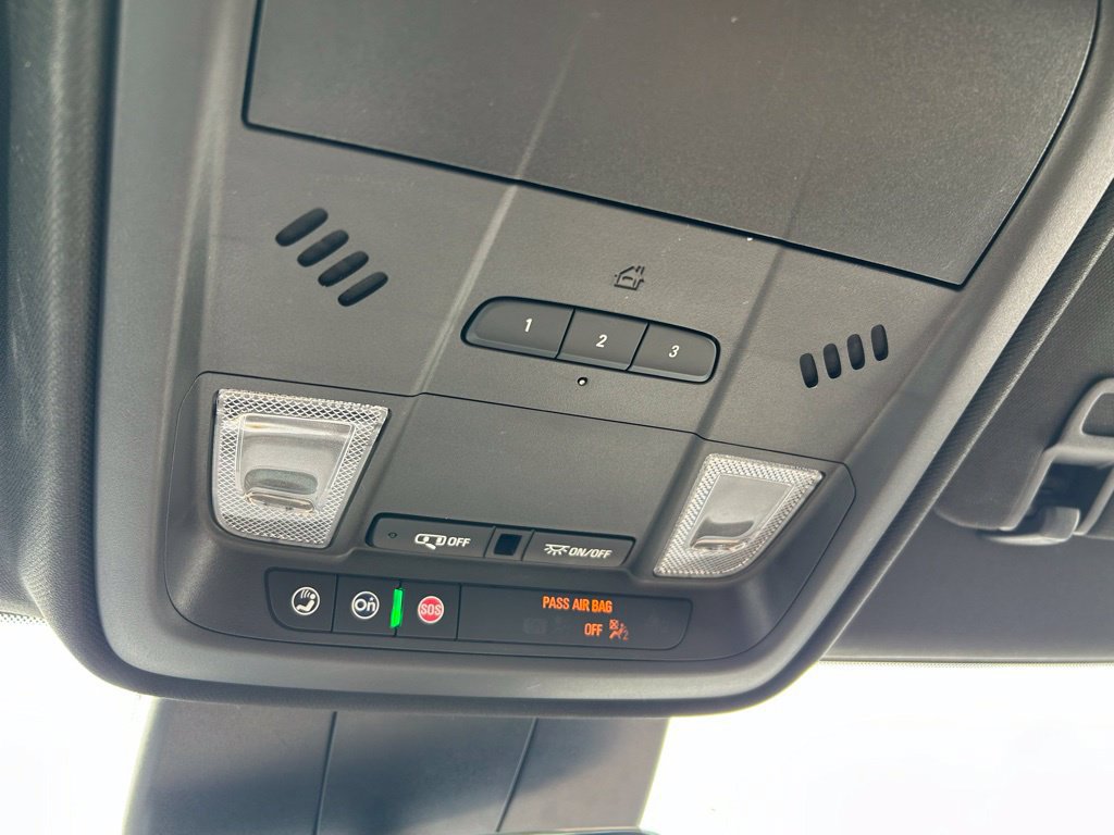 Used 2025 Cadillac XT4 Premium Luxury FWD image 39