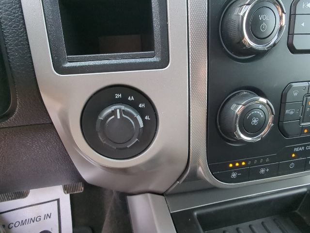 Used 2016 Ford Expedition XLT AWD/4WD image 18